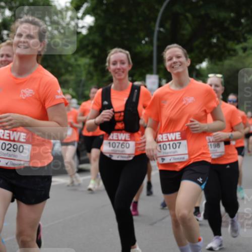 15.06.2025 - REWE Women's Run Jannik Wohlers http://msf.ph/oto/7939035 15.06.2025 08:27:22 Laufen 1047, 10760, 10290, 10107, 198 meine-sportfotos.de