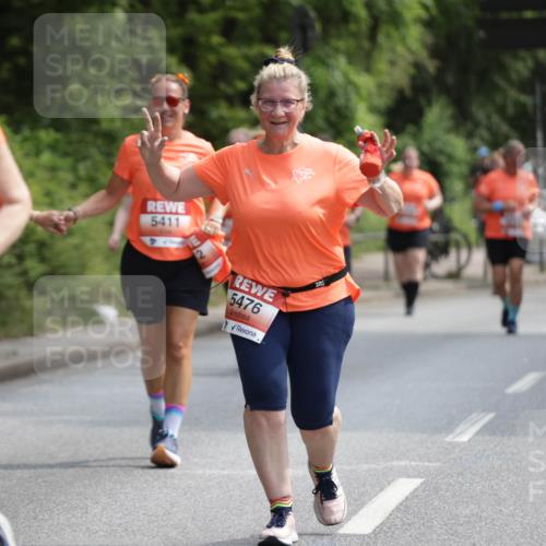 15.06.2025 - REWE Women's Run Jannik Wohlers http://msf.ph/oto/7939087 15.06.2025 10:14:38 Laufen 5411, 5476, 010 meine-sportfotos.de