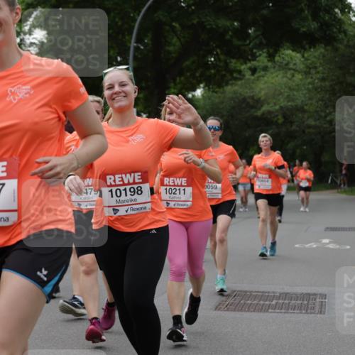 15.06.2025 - REWE Women's Run Jannik Wohlers http://msf.ph/oto/7939089 15.06.2025 08:27:23 Laufen 60, 10107, 4710198, 10664, 059, 10211 meine-sportfotos.de