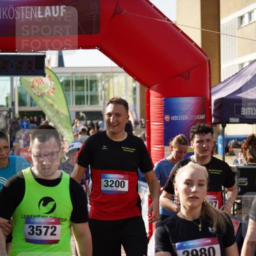 13.06.2025 - Holstenköstenlauf Felixshl http://msf.ph/oto/7939096 13.06.2025 18:05:59 Laufen 2102, 2206, 2445, 2659, 2954, 2963, 2977, 2980, 3200, 3207, 3266, 3572 meine-sportfotos.de