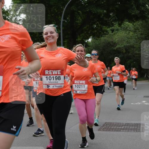 15.06.2025 - REWE Women's Run Jannik Wohlers http://msf.ph/oto/7939103 15.06.2025 08:27:23 Laufen 10107, 10, 10198, 26, 10211, 10664 meine-sportfotos.de