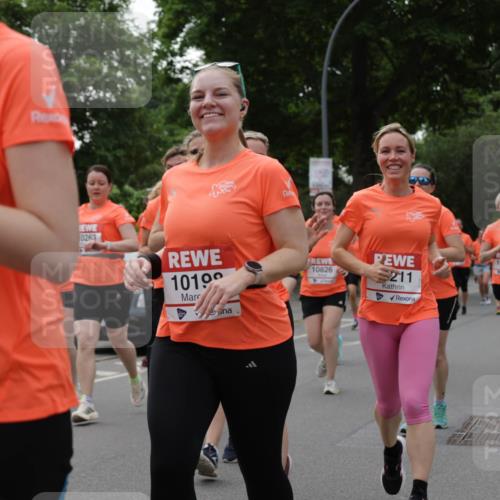 15.06.2025 - REWE Women's Run Jannik Wohlers http://msf.ph/oto/7939124 15.06.2025 08:27:23 Laufen 107, 0263, 10199, 10826, 211, 10664 meine-sportfotos.de
