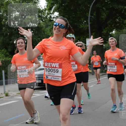 15.06.2025 - REWE Women's Run Jannik Wohlers http://msf.ph/oto/7939210 15.06.2025 08:27:25 Laufen 10526, 10779, 10826, 1043, 153, 10059, 10664, 0151 meine-sportfotos.de