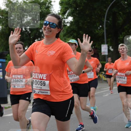 15.06.2025 - REWE Women's Run Jannik Wohlers http://msf.ph/oto/7939231 15.06.2025 08:27:25 Laufen 10779, 10826, 1015, 10059, 0727, 10664 meine-sportfotos.de
