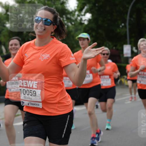 15.06.2025 - REWE Women's Run Jannik Wohlers http://msf.ph/oto/7939242 15.06.2025 08:27:26 Laufen 10826, 10059, 10664 meine-sportfotos.de