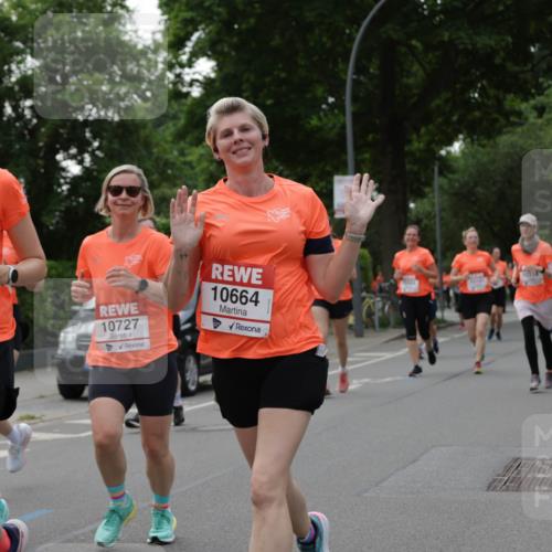 15.06.2025 - REWE Women's Run Jannik Wohlers http://msf.ph/oto/7939269 15.06.2025 08:27:26 Laufen 10153, 10727, 10664, 162, 18 meine-sportfotos.de