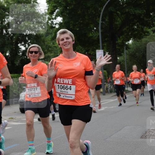15.06.2025 - REWE Women's Run Jannik Wohlers http://msf.ph/oto/7939273 15.06.2025 08:27:26 Laufen 10153, 10727, 10664, 1021 meine-sportfotos.de