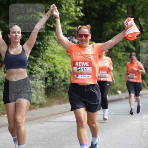 15.06.2025 - REWE Women's Run Jannik Wohlers http://msf.ph/oto/7939288 15.06.2025 10:14:42 Laufen 5411, 5239, 12 meine-sportfotos.de