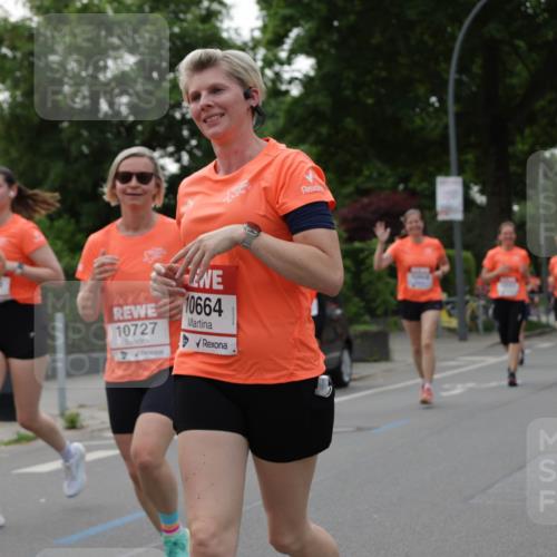 15.06.2025 - REWE Women's Run Jannik Wohlers http://msf.ph/oto/7939296 15.06.2025 08:27:27 Laufen 10727, 10664 meine-sportfotos.de