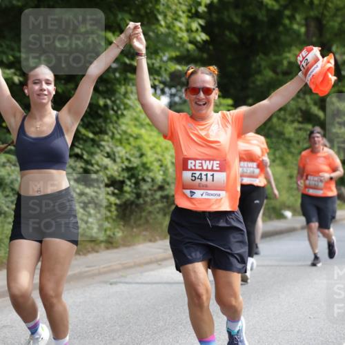 15.06.2025 - REWE Women's Run Jannik Wohlers http://msf.ph/oto/7939301 15.06.2025 10:14:42 Laufen 5411, 5239 meine-sportfotos.de