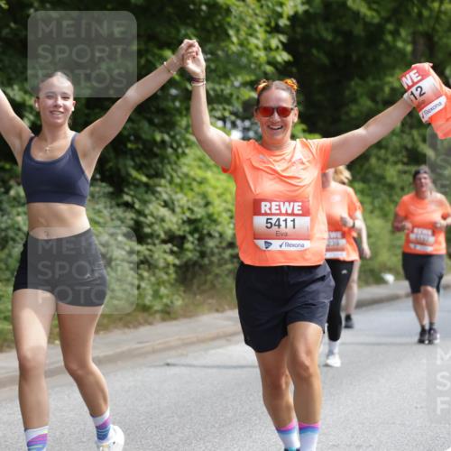 15.06.2025 - REWE Women's Run Jannik Wohlers http://msf.ph/oto/7939316 15.06.2025 10:14:42 Laufen 5411, 12, 10, 239 meine-sportfotos.de