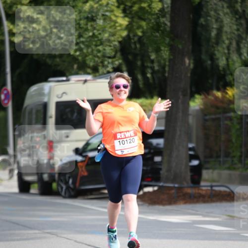 15.06.2025 - REWE Women's Run Jannik Wohlers http://msf.ph/oto/7939318 15.06.2025 09:57:32 Laufen 10120 meine-sportfotos.de