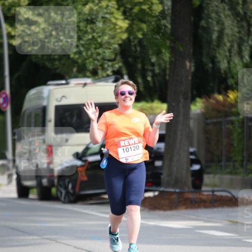 15.06.2025 - REWE Women's Run Jannik Wohlers http://msf.ph/oto/7939323 15.06.2025 09:57:32 Laufen 10120 meine-sportfotos.de