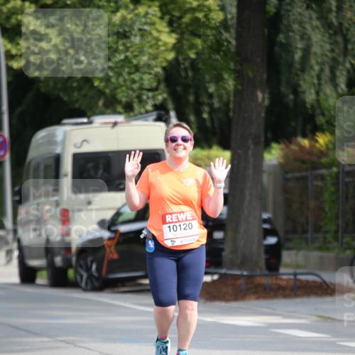15.06.2025 - REWE Women's Run Jannik Wohlers http://msf.ph/oto/7939325 15.06.2025 09:57:32 Laufen 10120 meine-sportfotos.de