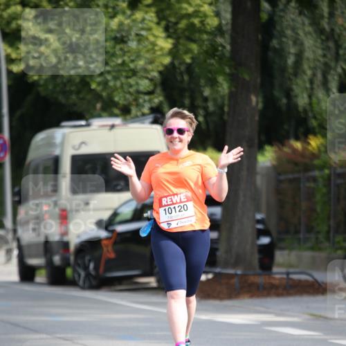 15.06.2025 - REWE Women's Run Jannik Wohlers http://msf.ph/oto/7939337 15.06.2025 09:57:32 Laufen 10120 meine-sportfotos.de