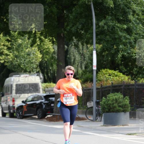 15.06.2025 - REWE Women's Run Jannik Wohlers http://msf.ph/oto/7939355 15.06.2025 09:57:33 Laufen 10120 meine-sportfotos.de