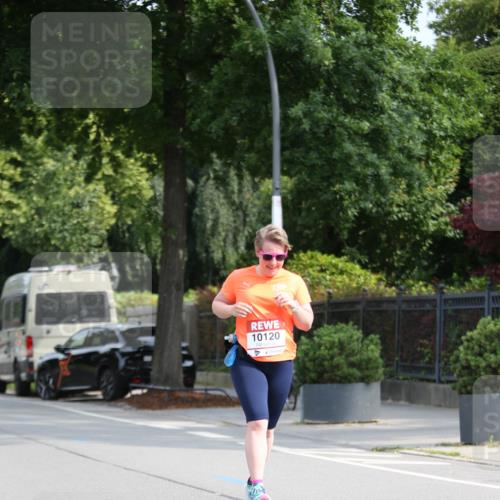 15.06.2025 - REWE Women's Run Jannik Wohlers http://msf.ph/oto/7939375 15.06.2025 09:57:34 Laufen 10120 meine-sportfotos.de