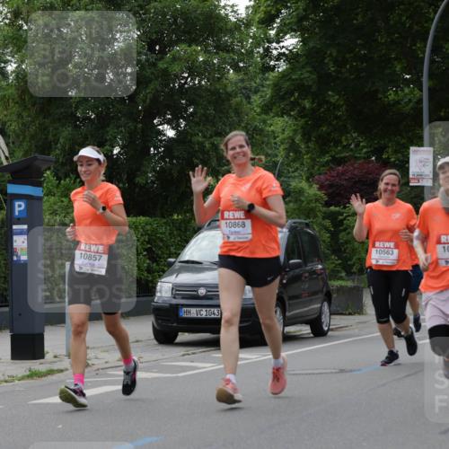 15.06.2025 - REWE Women's Run Jannik Wohlers http://msf.ph/oto/7939393 15.06.2025 08:27:29 Laufen 0090, 10857, 1043, 10868, 10563, 15, 2025, 10218, 10522 meine-sportfotos.de