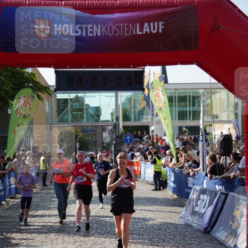 13.06.2025 - Holstenköstenlauf Felixshl http://msf.ph/oto/7939436 13.06.2025 18:06:23 Laufen 2943, 2945, 3297, 3760 meine-sportfotos.de