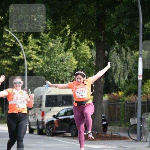 15.06.2025 - REWE Women's Run Jannik Wohlers http://msf.ph/oto/7939447 15.06.2025 09:57:38 Laufen 10811, 10453 meine-sportfotos.de
