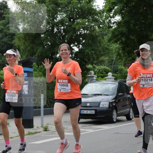 15.06.2025 - REWE Women's Run Jannik Wohlers http://msf.ph/oto/7939461 15.06.2025 08:27:29 Laufen 10857, 10868, 1043, 10218, 0151 meine-sportfotos.de