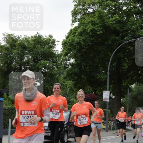15.06.2025 - REWE Women's Run Jannik Wohlers http://msf.ph/oto/7939476 15.06.2025 08:27:30 Laufen 10212, 1043, 10563, 10151, 10522, 10433 meine-sportfotos.de