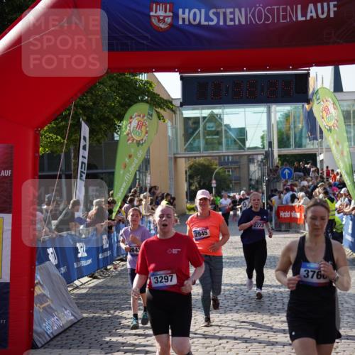 13.06.2025 - Holstenköstenlauf Felixshl http://msf.ph/oto/7939528 13.06.2025 18:06:25 Laufen 2943, 2945, 3297, 3760 meine-sportfotos.de