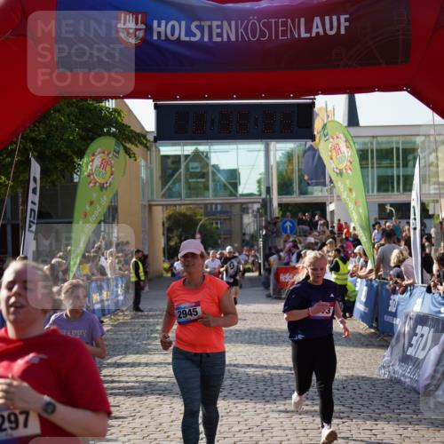 13.06.2025 - Holstenköstenlauf Felixshl http://msf.ph/oto/7939607 13.06.2025 18:06:26 Laufen 2405, 2943, 2945, 3297, 3760 meine-sportfotos.de