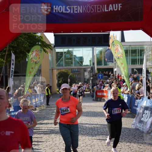 13.06.2025 - Holstenköstenlauf Felixshl http://msf.ph/oto/7939622 13.06.2025 18:06:26 Laufen 2405, 2943, 2945, 3297, 3760 meine-sportfotos.de