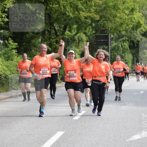 15.06.2025 - REWE Women's Run Jannik Wohlers http://msf.ph/oto/7939666 15.06.2025 10:14:48 Laufen 5237, 5165, 5035, 5614, 5036, 538, 5588 meine-sportfotos.de