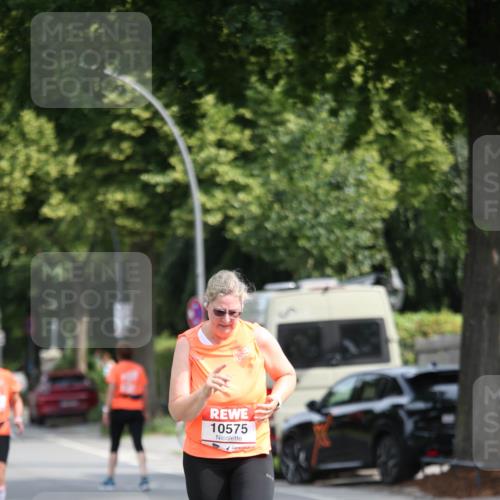 15.06.2025 - REWE Women's Run Jannik Wohlers http://msf.ph/oto/7939677 15.06.2025 09:57:49 Laufen 10575 meine-sportfotos.de