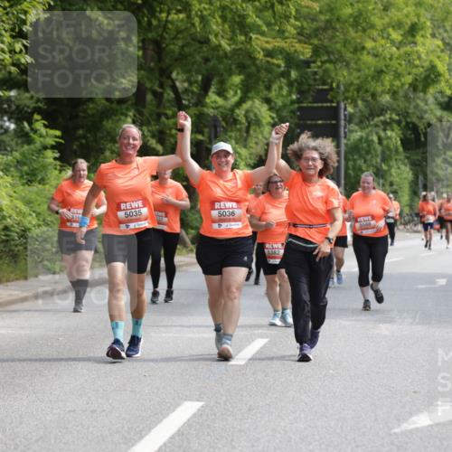 15.06.2025 - REWE Women's Run Jannik Wohlers http://msf.ph/oto/7939703 15.06.2025 10:14:48 Laufen 5035, 516, 5614, 237, 5036, 5588, 5382 meine-sportfotos.de