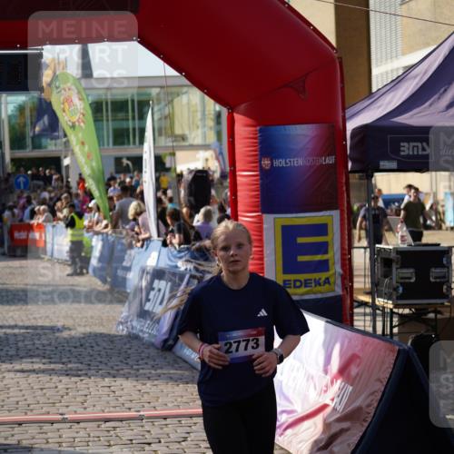 13.06.2025 - Holstenköstenlauf Felixshl http://msf.ph/oto/7939734 13.06.2025 18:06:28 Laufen 2405, 2943, 2945, 3297, 3760 meine-sportfotos.de