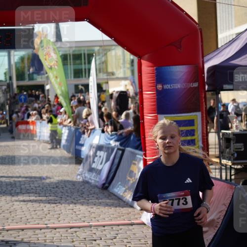 13.06.2025 - Holstenköstenlauf Felixshl http://msf.ph/oto/7939768 13.06.2025 18:06:28 Laufen 2405, 2943, 2945, 3297, 3760 meine-sportfotos.de