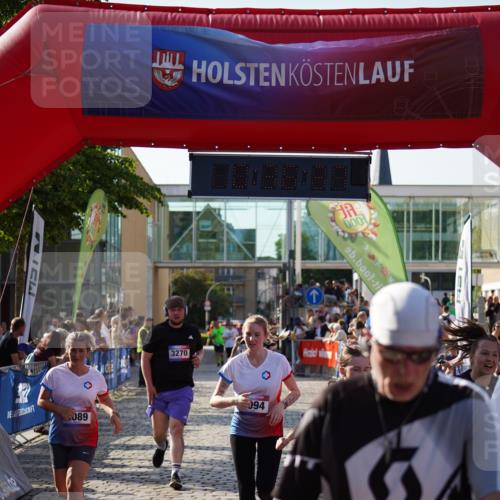 13.06.2025 - Holstenköstenlauf Felixshl http://msf.ph/oto/7939788 13.06.2025 18:06:38 Laufen 2405, 2527, 3044, 3089, 3094, 3270, 3571, 3737 meine-sportfotos.de