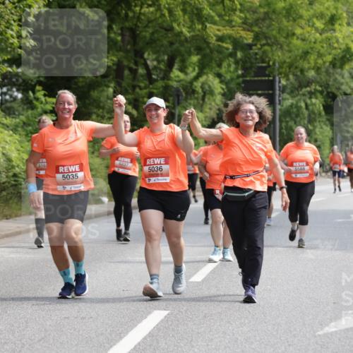 15.06.2025 - REWE Women's Run Jannik Wohlers http://msf.ph/oto/7939797 15.06.2025 10:14:49 Laufen 516, 5237, 5036, 5588, 5035 meine-sportfotos.de