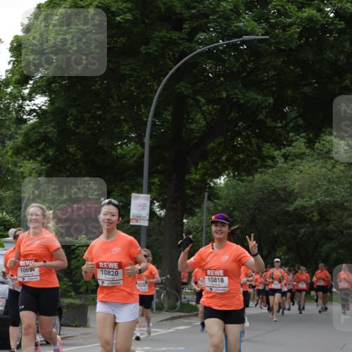 15.06.2025 - REWE Women's Run Jannik Wohlers http://msf.ph/oto/7939825 15.06.2025 08:27:36 Laufen 106, 10820, 10818 meine-sportfotos.de