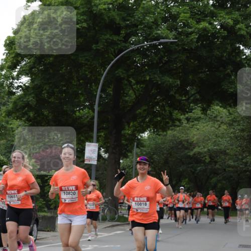 15.06.2025 - REWE Women's Run Jannik Wohlers http://msf.ph/oto/7939833 15.06.2025 08:27:36 Laufen 10651, 10820, 10440, 10818 meine-sportfotos.de