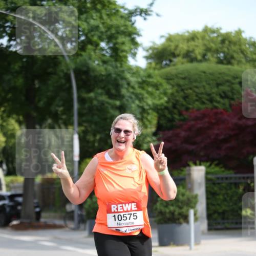 15.06.2025 - REWE Women's Run Jannik Wohlers http://msf.ph/oto/7939860 15.06.2025 09:57:53 Laufen 10575 meine-sportfotos.de