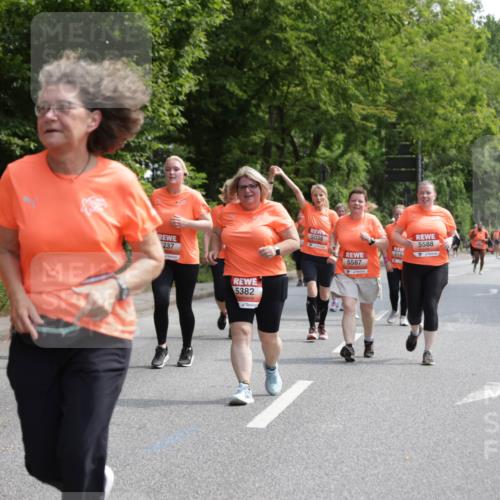 15.06.2025 - REWE Women's Run Jannik Wohlers http://msf.ph/oto/7939875 15.06.2025 10:14:53 Laufen 36, 237, 5382, 5038, 518, 5587, 5588, 4 meine-sportfotos.de