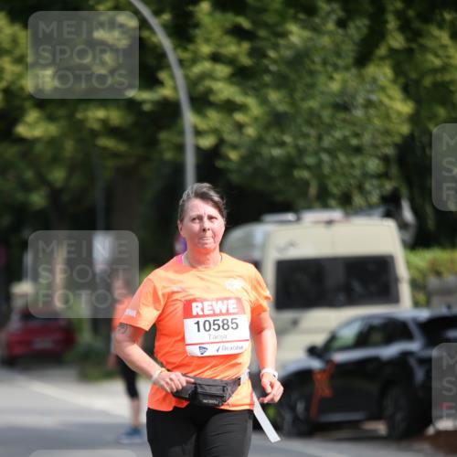 15.06.2025 - REWE Women's Run Jannik Wohlers http://msf.ph/oto/7939892 15.06.2025 09:57:55 Laufen 10585 meine-sportfotos.de