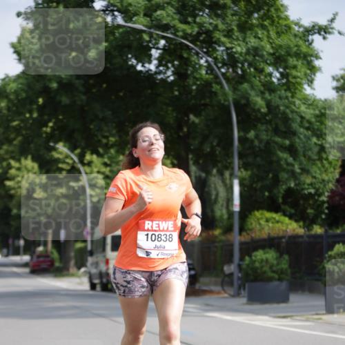 15.06.2025 - REWE Women's Run Jannik Wohlers http://msf.ph/oto/7939915 15.06.2025 08:45:01 Laufen 10838 meine-sportfotos.de