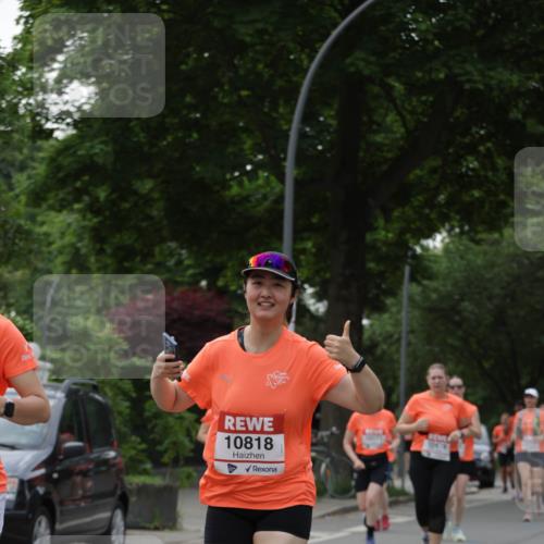 15.06.2025 - REWE Women's Run Jannik Wohlers http://msf.ph/oto/7939928 15.06.2025 08:27:37 Laufen 10818 meine-sportfotos.de