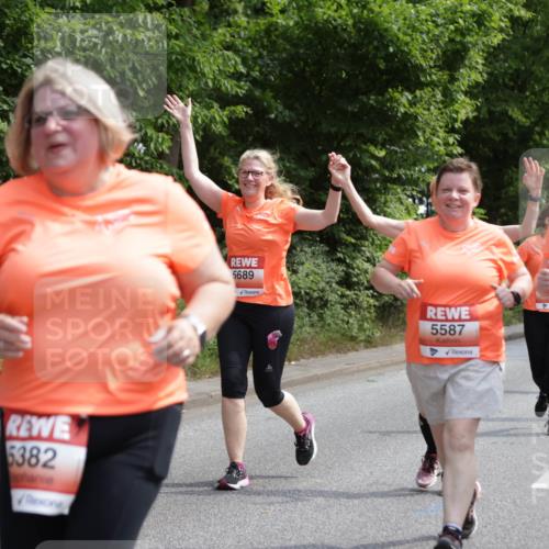 15.06.2025 - REWE Women's Run Jannik Wohlers http://msf.ph/oto/7939989 15.06.2025 10:14:57 Laufen 237, 5382, 5689, 5587, 00, 5588 meine-sportfotos.de