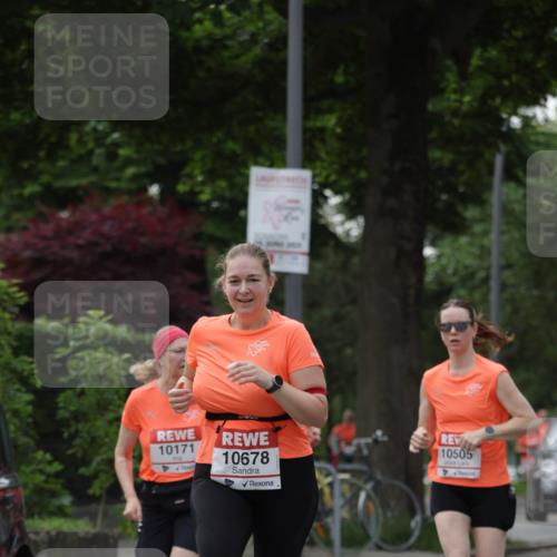 15.06.2025 - REWE Women's Run Jannik Wohlers http://msf.ph/oto/7940003 15.06.2025 08:27:39 Laufen 10171, 10678, 10505 meine-sportfotos.de