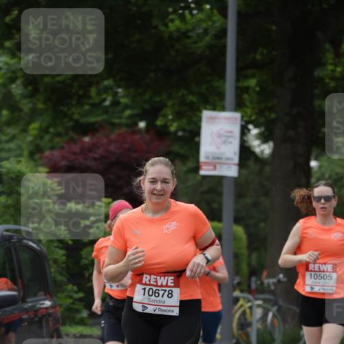 15.06.2025 - REWE Women's Run Jannik Wohlers http://msf.ph/oto/7940031 15.06.2025 08:27:40 Laufen 10678, 10505 meine-sportfotos.de