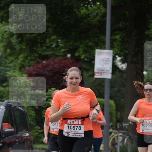 15.06.2025 - REWE Women's Run Jannik Wohlers http://msf.ph/oto/7940037 15.06.2025 08:27:40 Laufen 10171, 10678, 14, 10505 meine-sportfotos.de