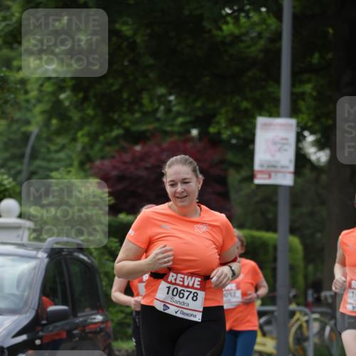 15.06.2025 - REWE Women's Run Jannik Wohlers http://msf.ph/oto/7940050 15.06.2025 08:27:40 Laufen 10678, 017, 10 meine-sportfotos.de