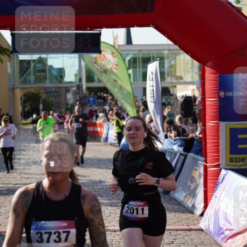 13.06.2025 - Holstenköstenlauf Felixshl http://msf.ph/oto/7940095 13.06.2025 18:06:49 Laufen 2011, 2638, 2743, 3286, 3737 meine-sportfotos.de