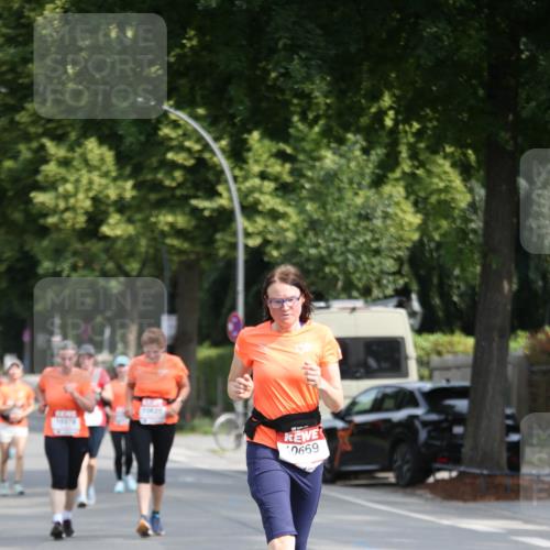 15.06.2025 - REWE Women's Run Jannik Wohlers http://msf.ph/oto/7940135 15.06.2025 09:58:07 Laufen 10669 meine-sportfotos.de